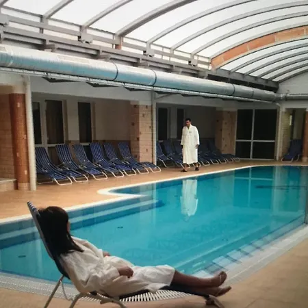 شقة Aniko Club Mendan